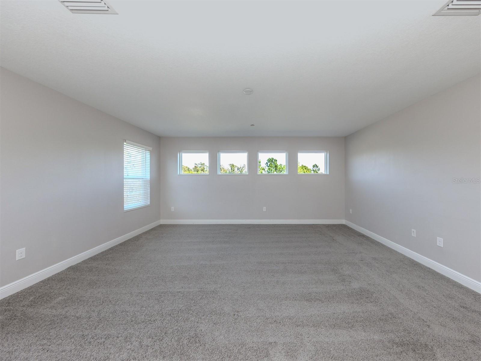 WINDWOOD - Residential