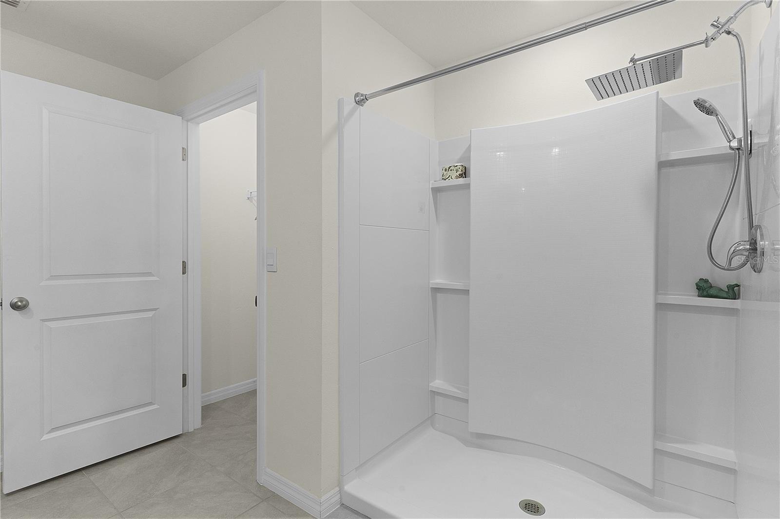 TRIUMPH SOUTH PH 1 - Residential