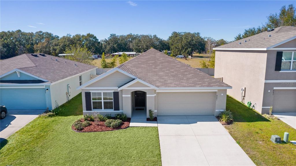 Photo of 8661 Triumph Circle, Wildwood, FL 34785 (MLS # G5109761)