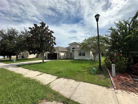 Photo of 2721 Athens Drive, Leesburg, FL 34748 (MLS # G5102012)