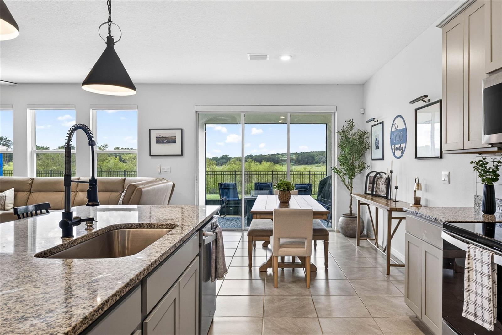 HERITAGE HILLS - Residential