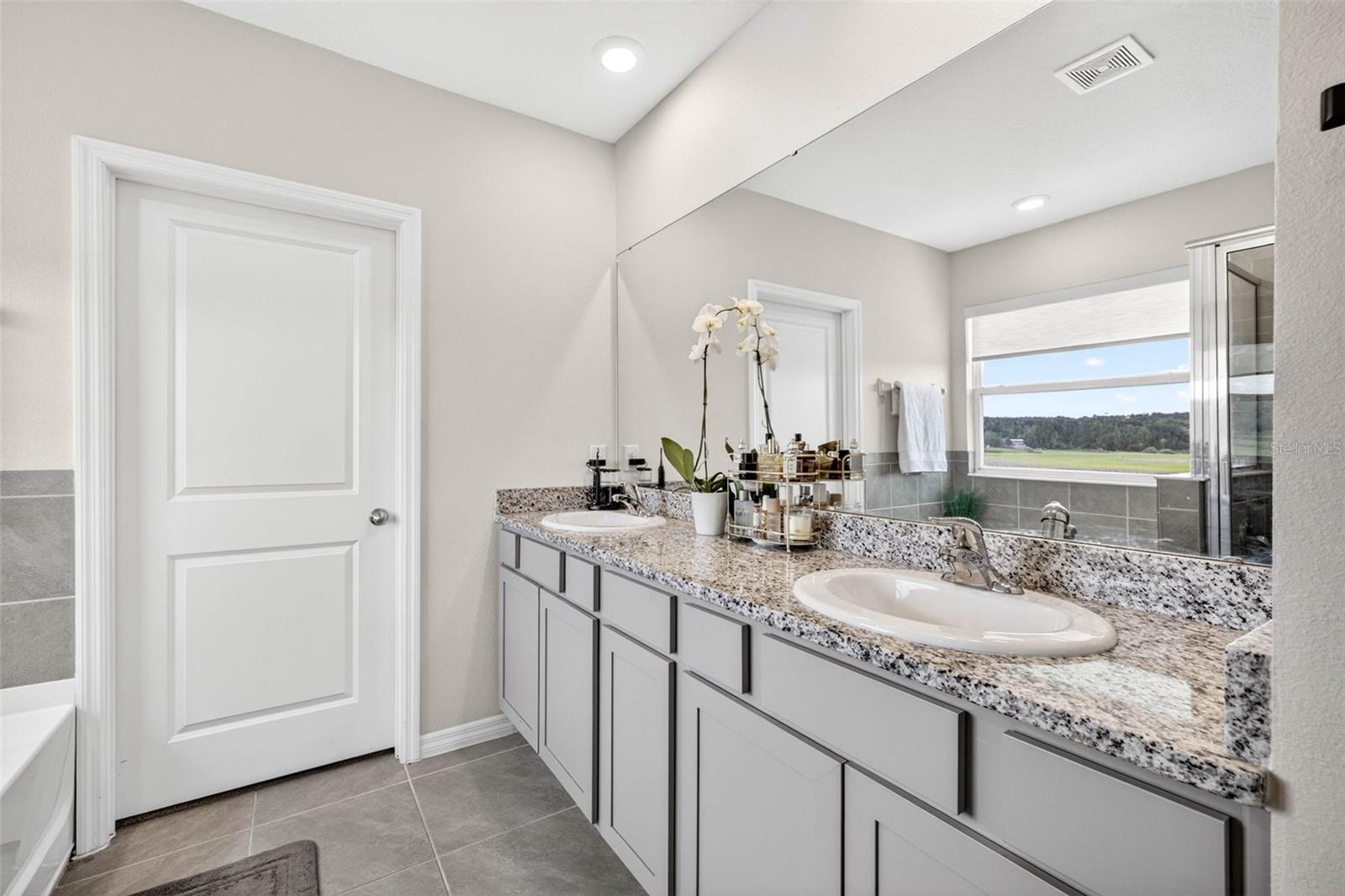 HERITAGE HILLS - Residential