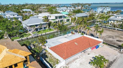 A home in LONGBOAT KEY