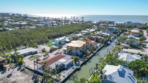 A home in LONGBOAT KEY