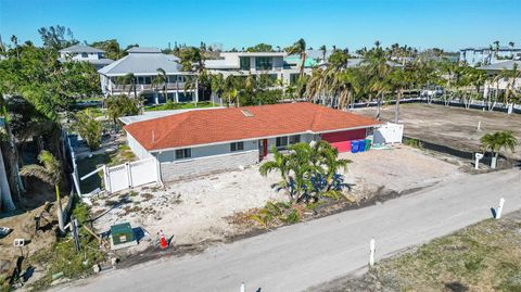 A home in LONGBOAT KEY