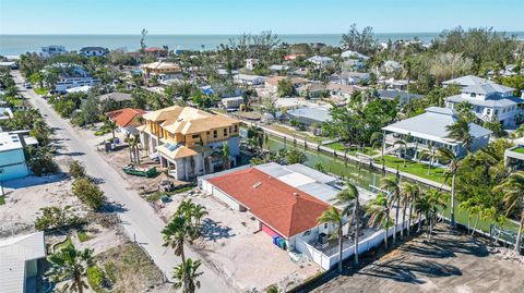 A home in LONGBOAT KEY