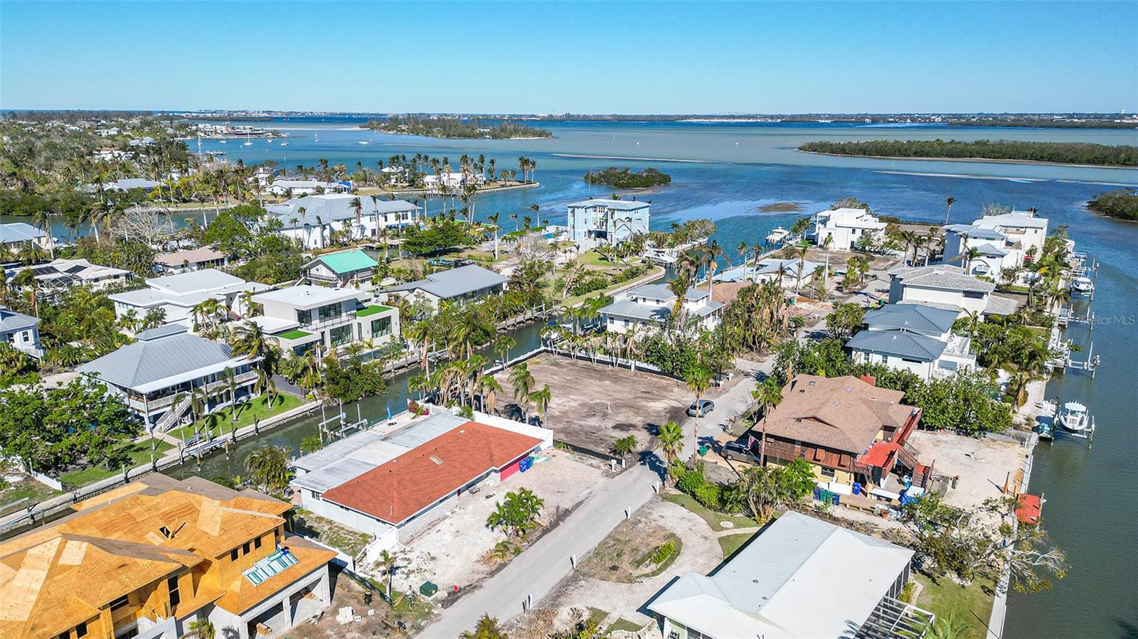 579 BAYVIEW DRIVE