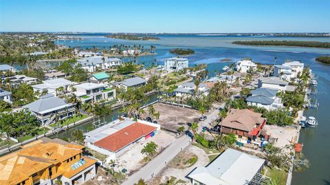 A home in LONGBOAT KEY