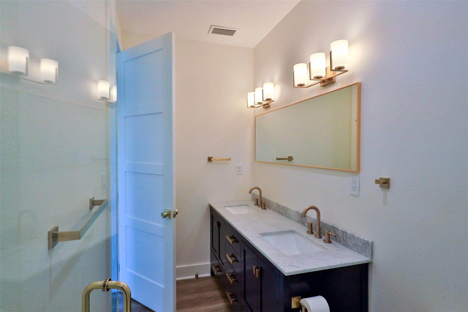 Florida Shores 01 - Residential