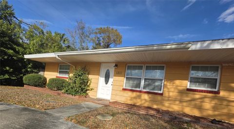 1211 S LAKE DRIVE CLEARWATER FL 33756