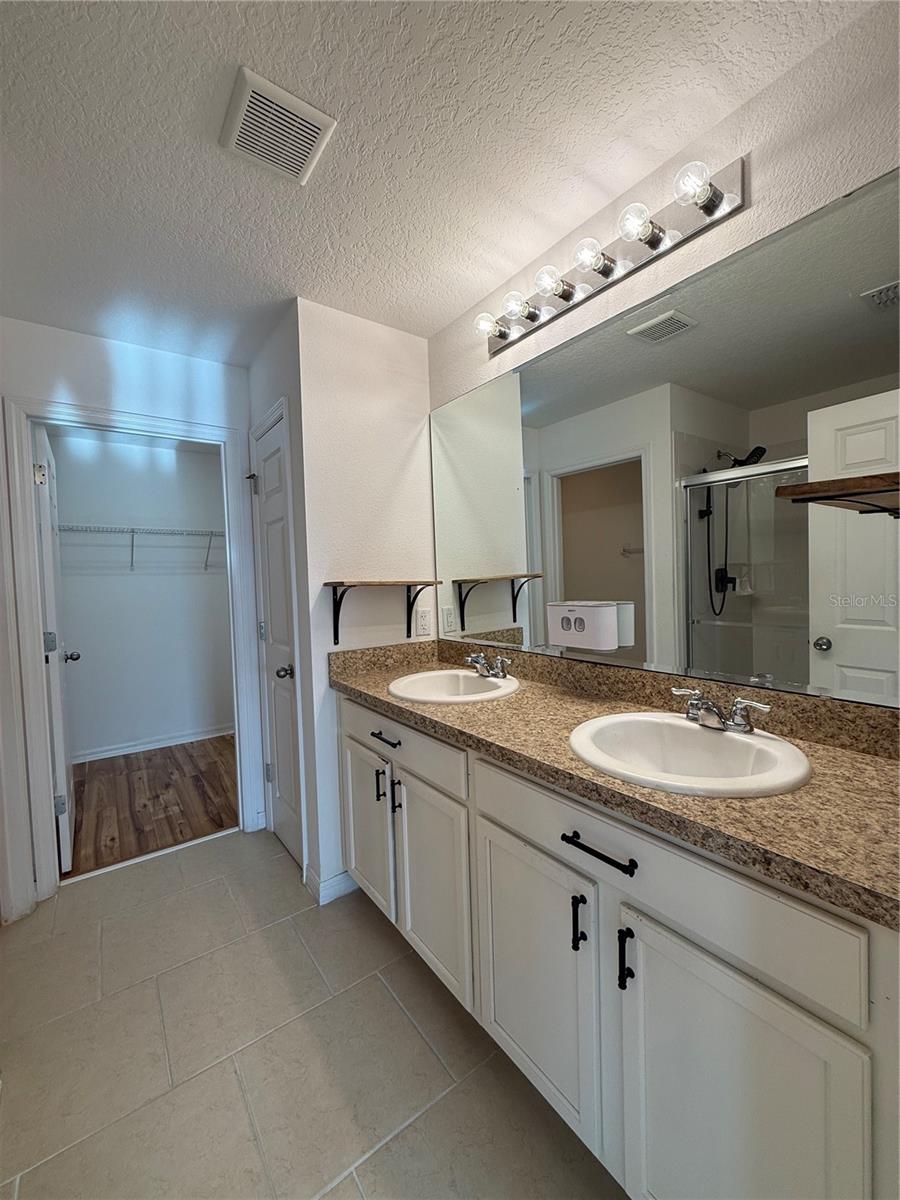 HERITAGE RUN - Residential Lease