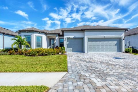 Photo of 9028 Sunray Cove, Parrish, FL 34219 (MLS # A4659494)