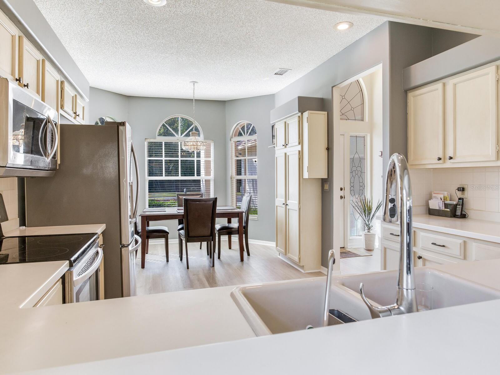 CRESCENT OAKS COUNTRY CLUB COVENTRY PH 6 - Residential