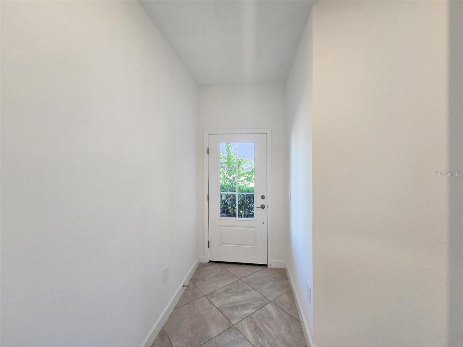 LORRAINE LAKES PH I - Residential Lease