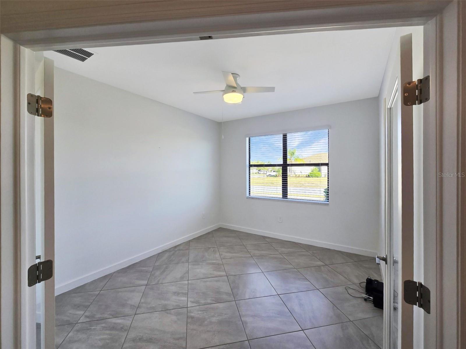 LORRAINE LAKES PH I - Residential Lease