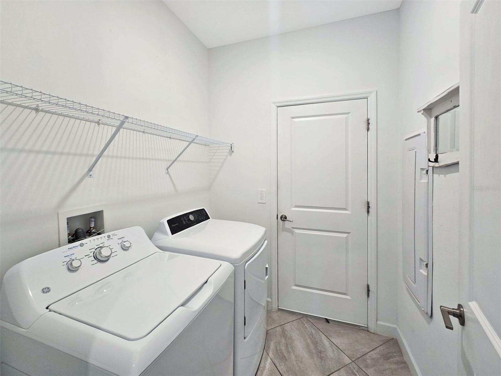 LORRAINE LAKES PH I - Residential Lease