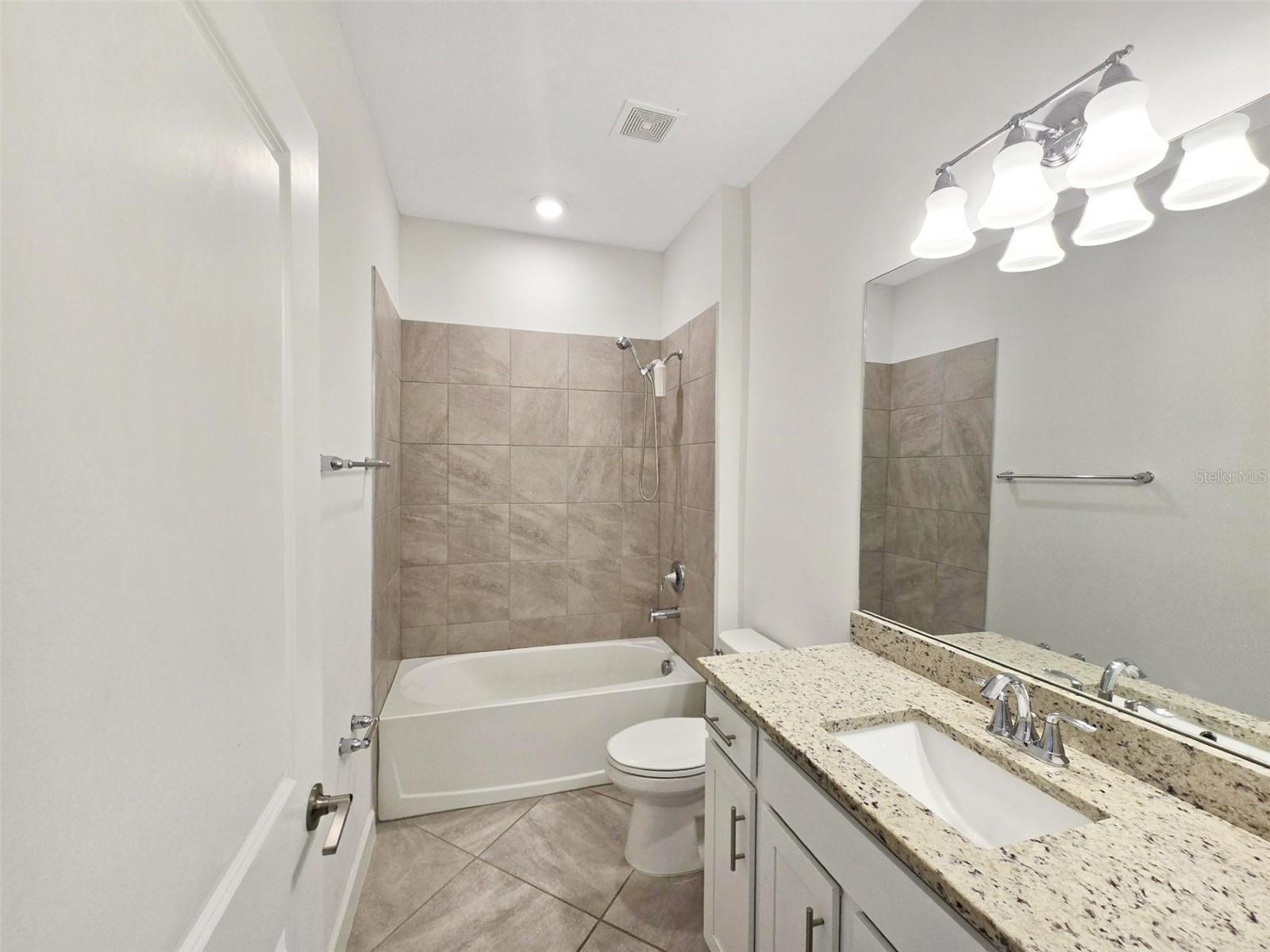 LORRAINE LAKES PH I - Residential Lease