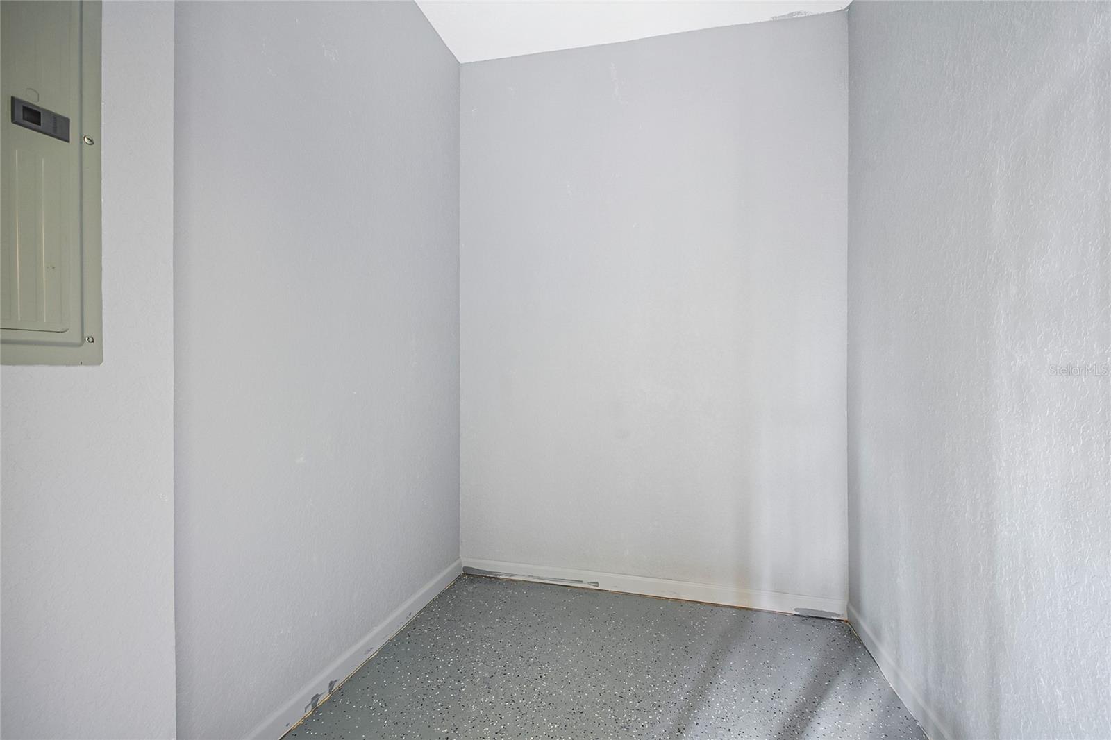 TOWNHOMES OF FLORA RIDGE - Residential