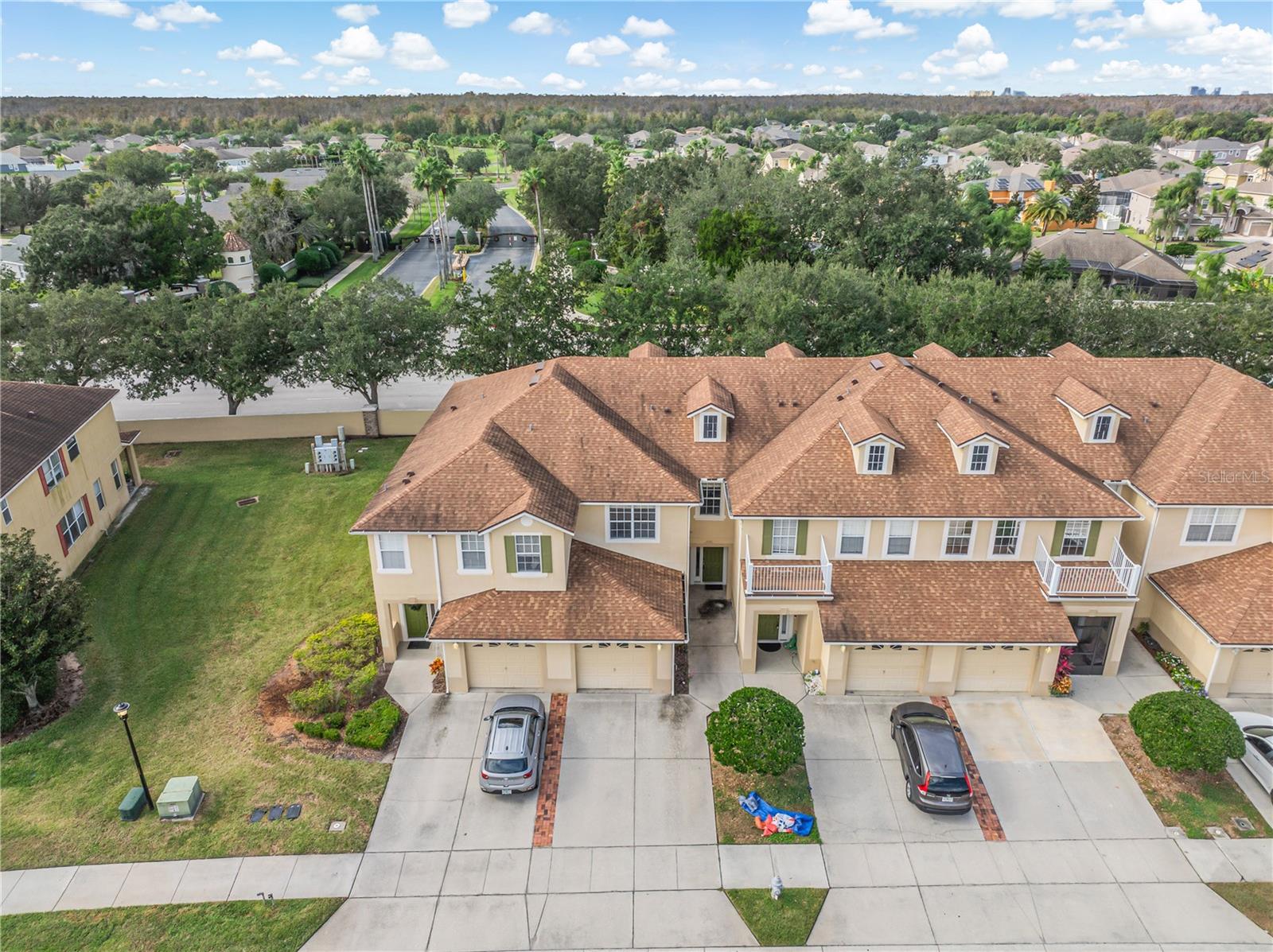 TOWNHOMES OF FLORA RIDGE - Residential