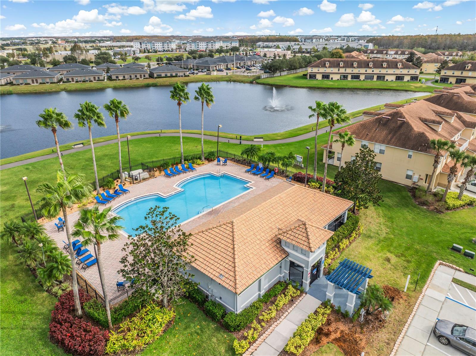 TOWNHOMES OF FLORA RIDGE - Residential