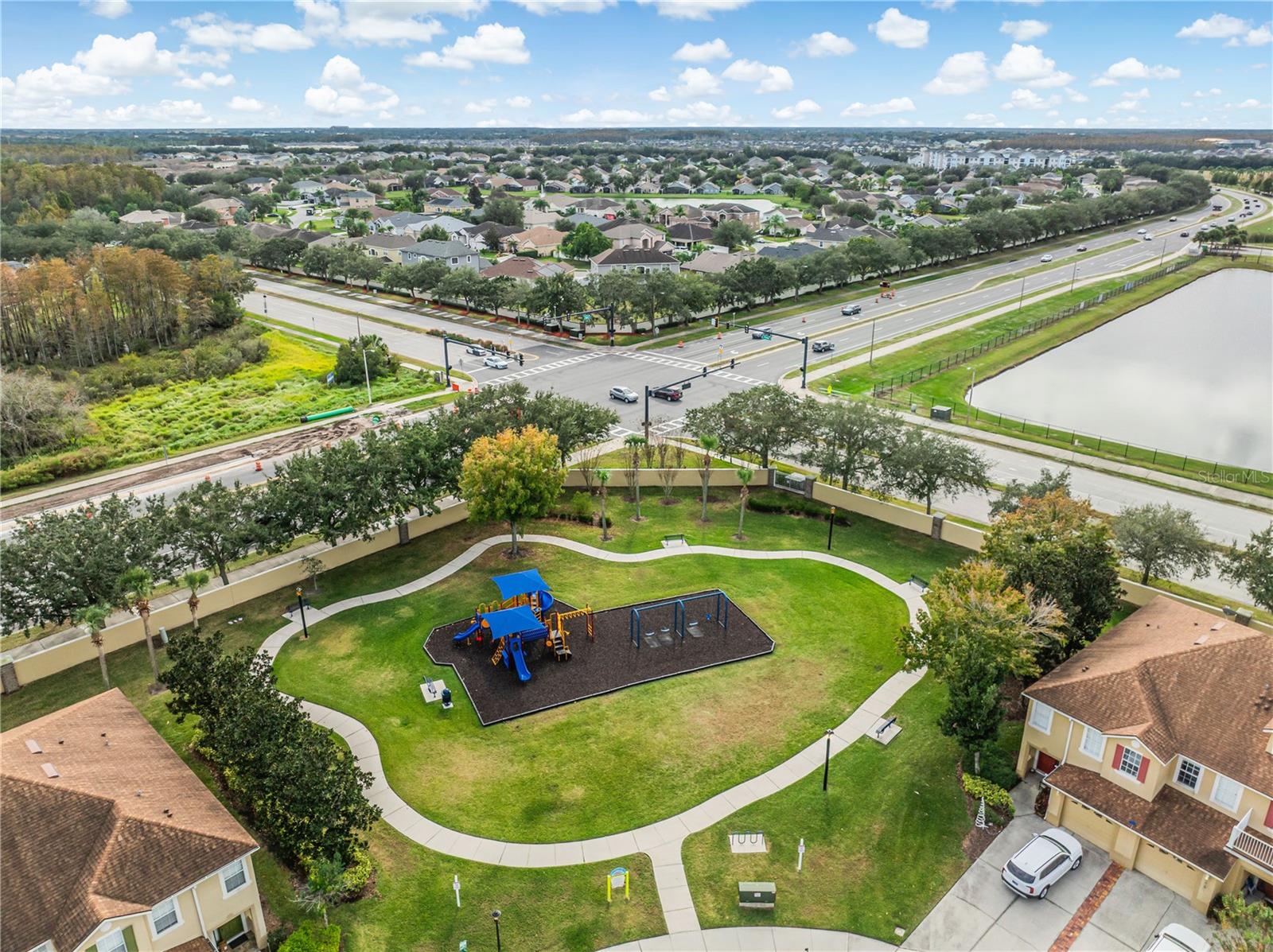TOWNHOMES OF FLORA RIDGE - Residential