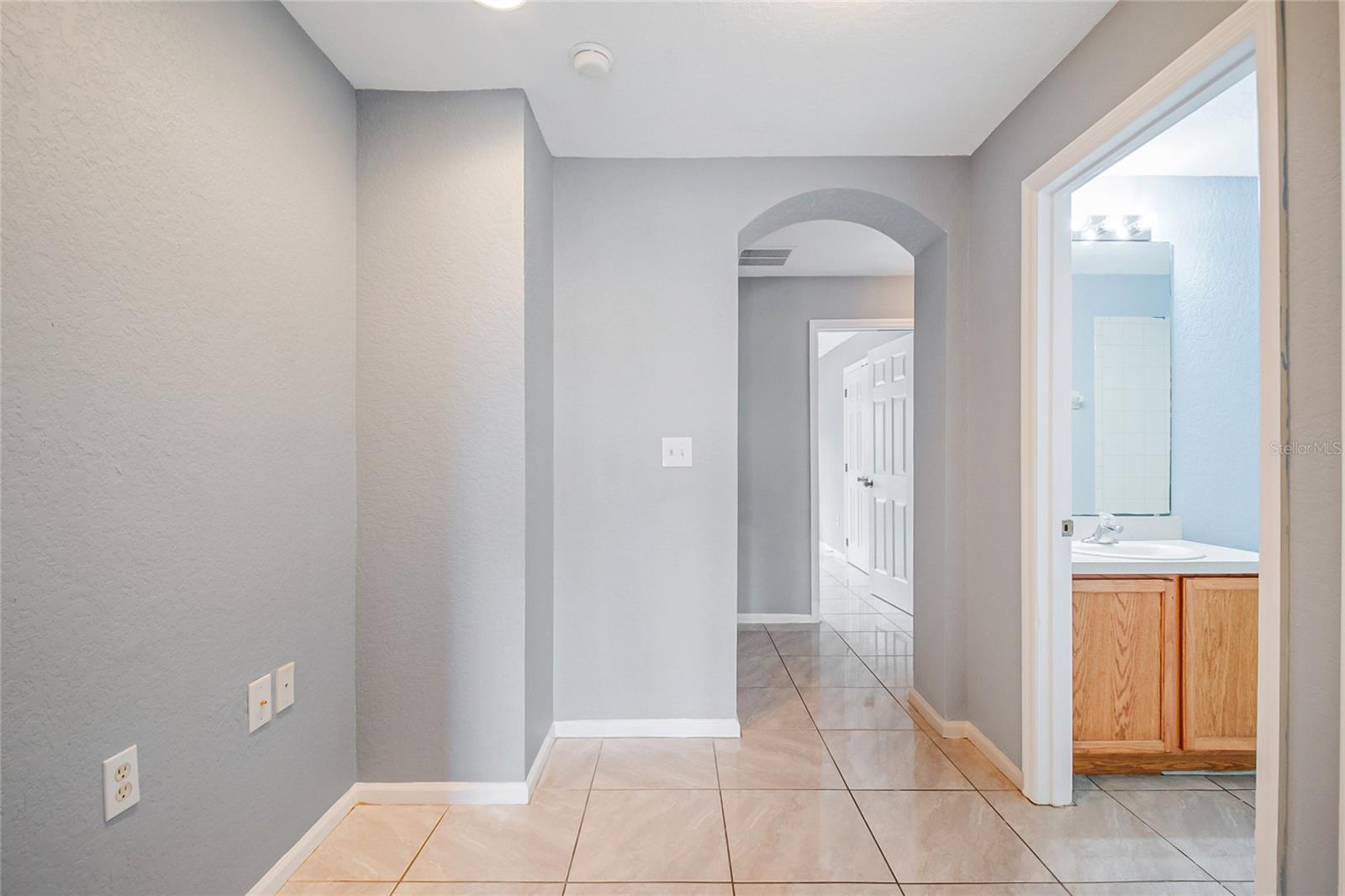 TOWNHOMES OF FLORA RIDGE - Residential