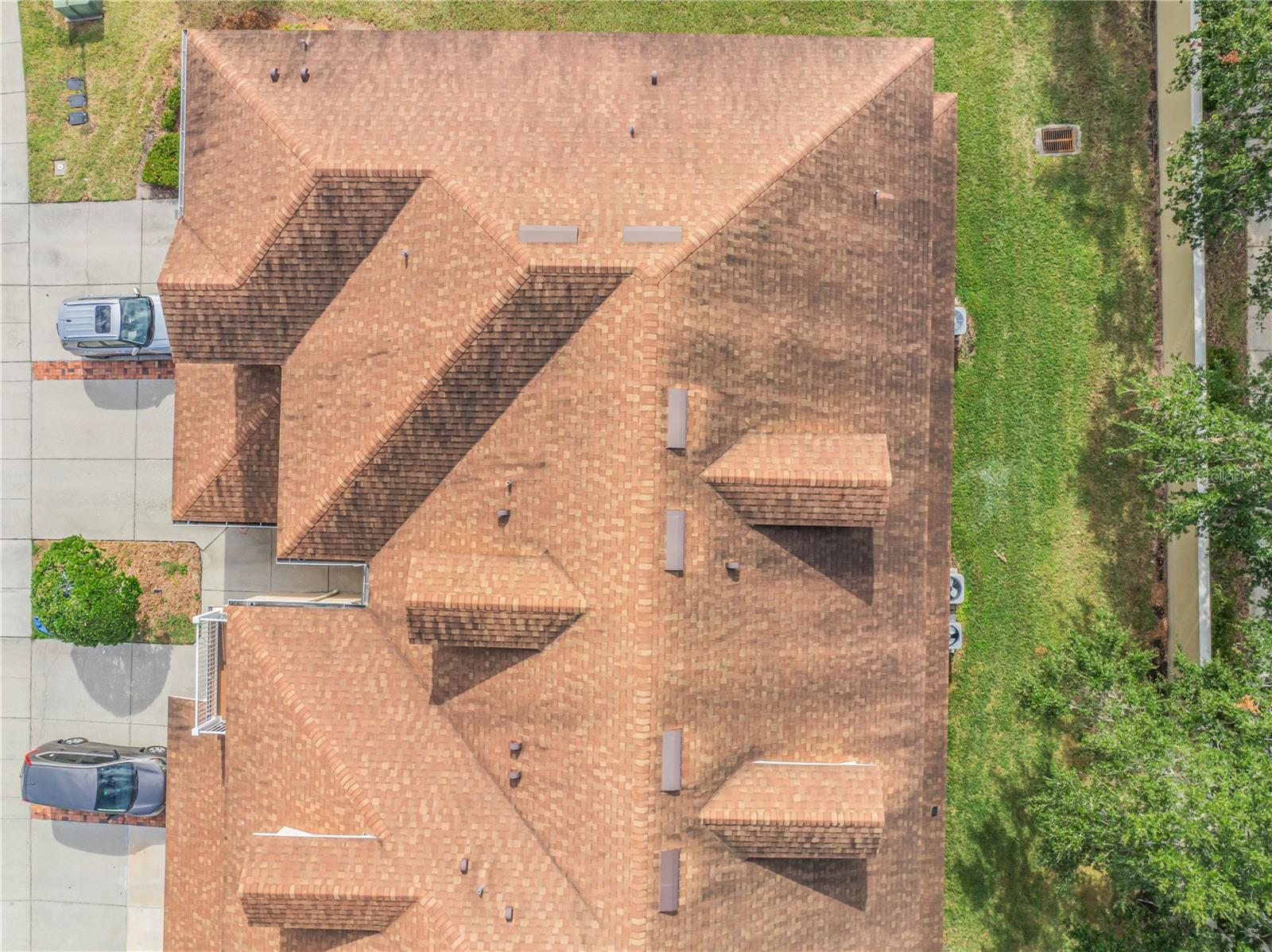 TOWNHOMES OF FLORA RIDGE - Residential