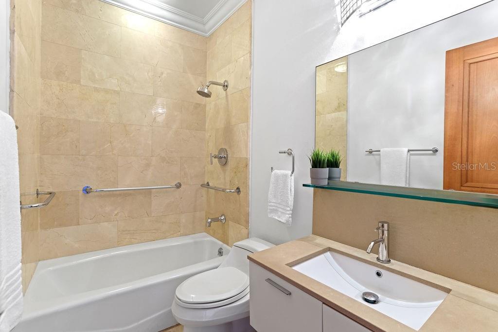 CARIBE PLAZA CONDOMINIUM - Residential