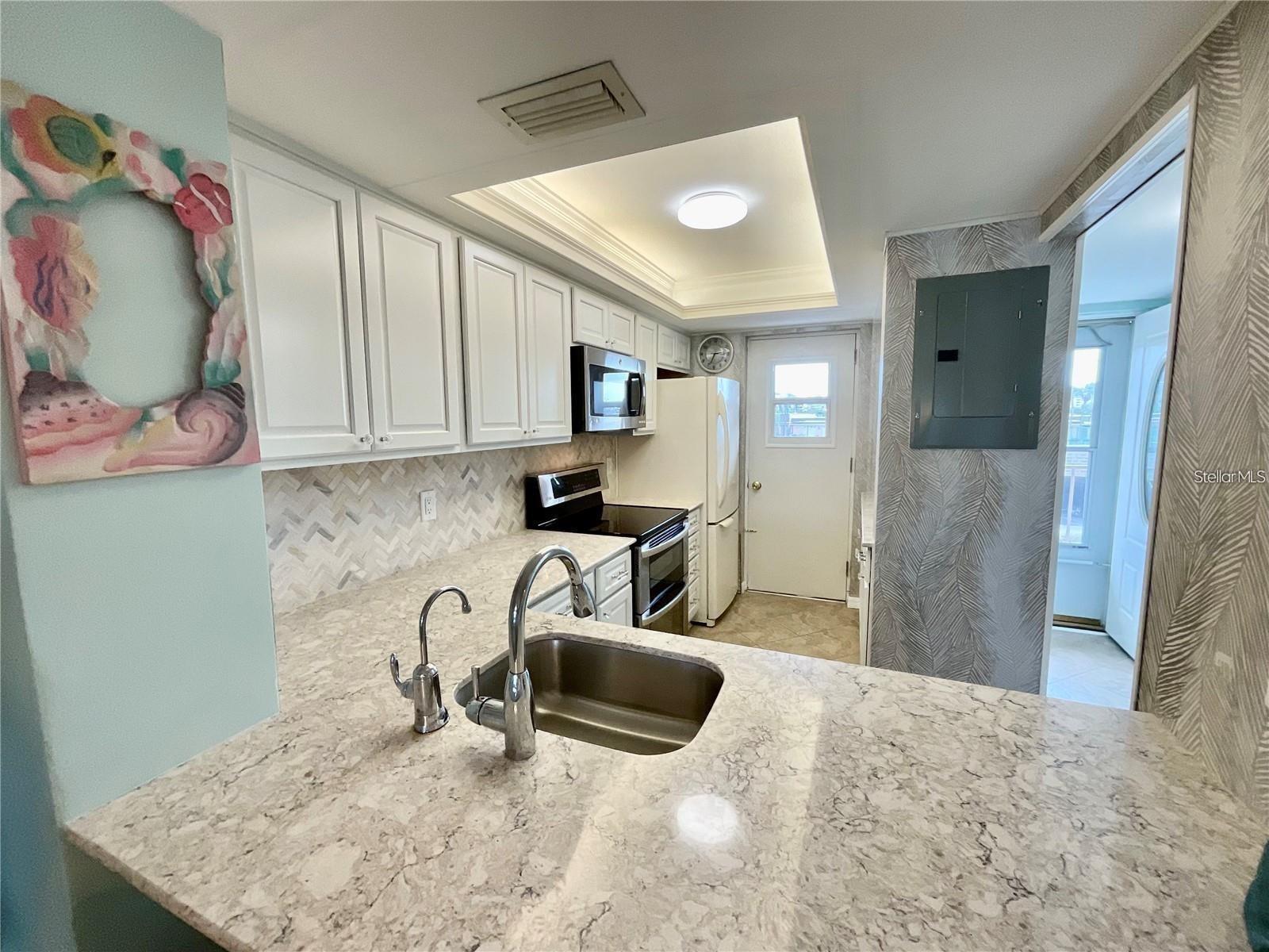 BOCA CIEGA POINT EAST - Residential