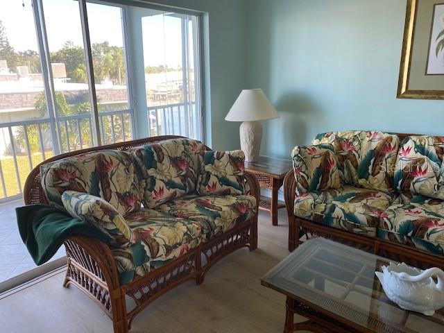 BOCA CIEGA POINT EAST - Residential