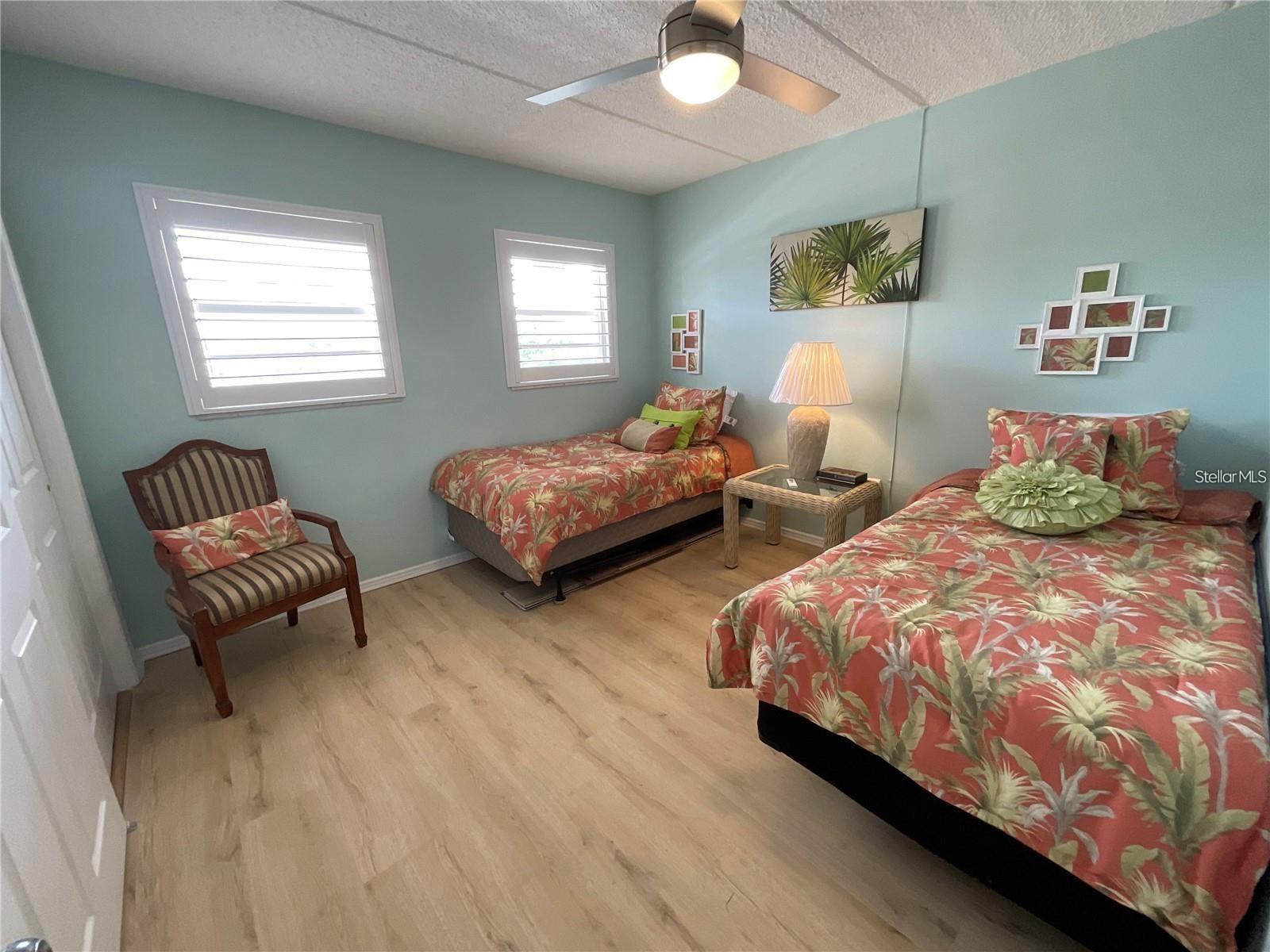 BOCA CIEGA POINT EAST - Residential