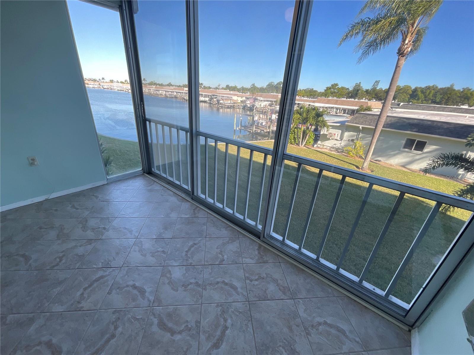 BOCA CIEGA POINT EAST - Residential