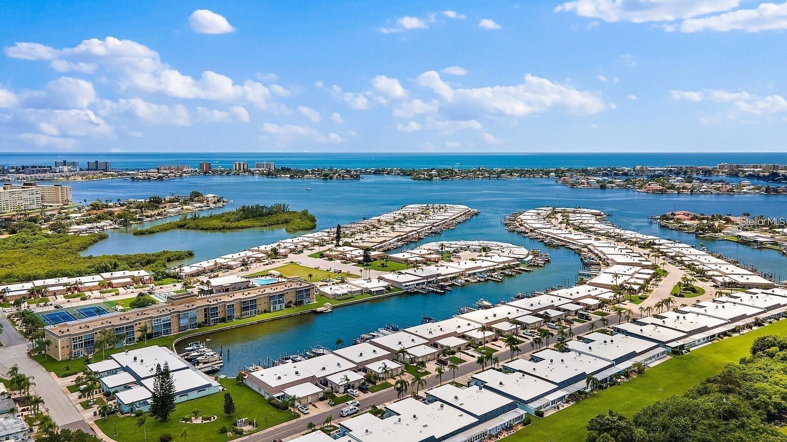 BOCA CIEGA POINT EAST - Residential
