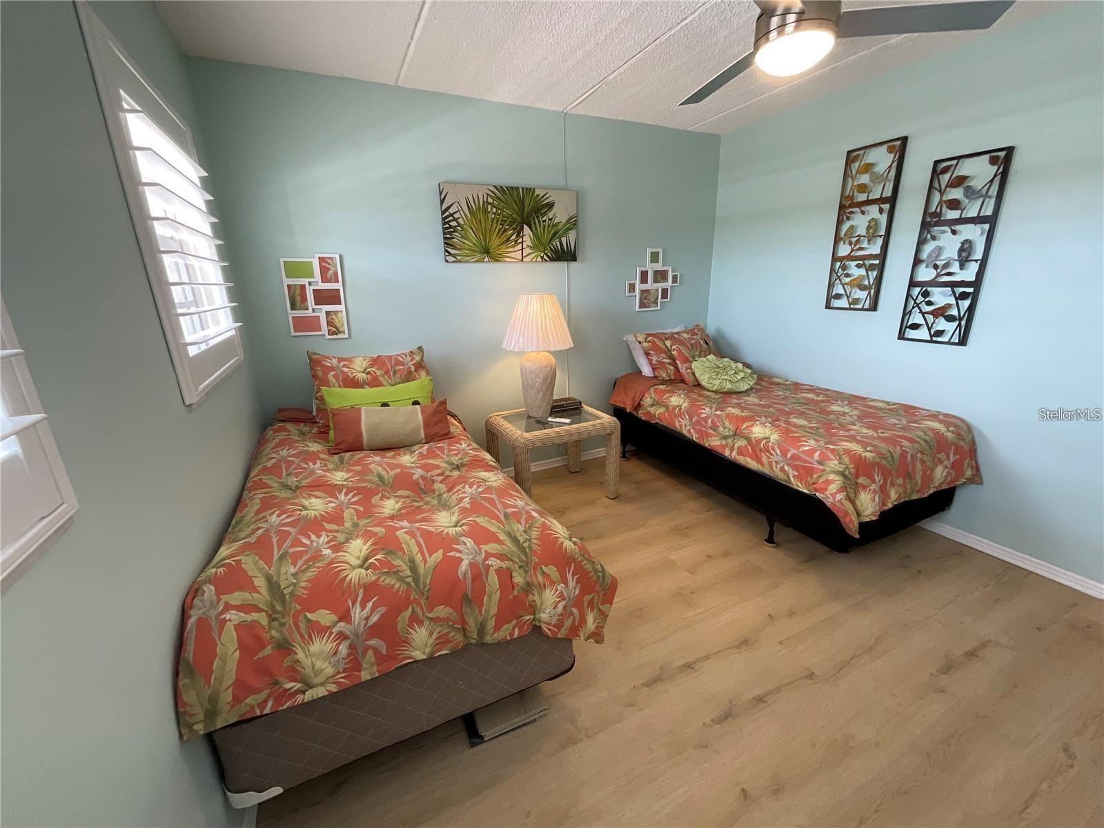 BOCA CIEGA POINT EAST - Residential
