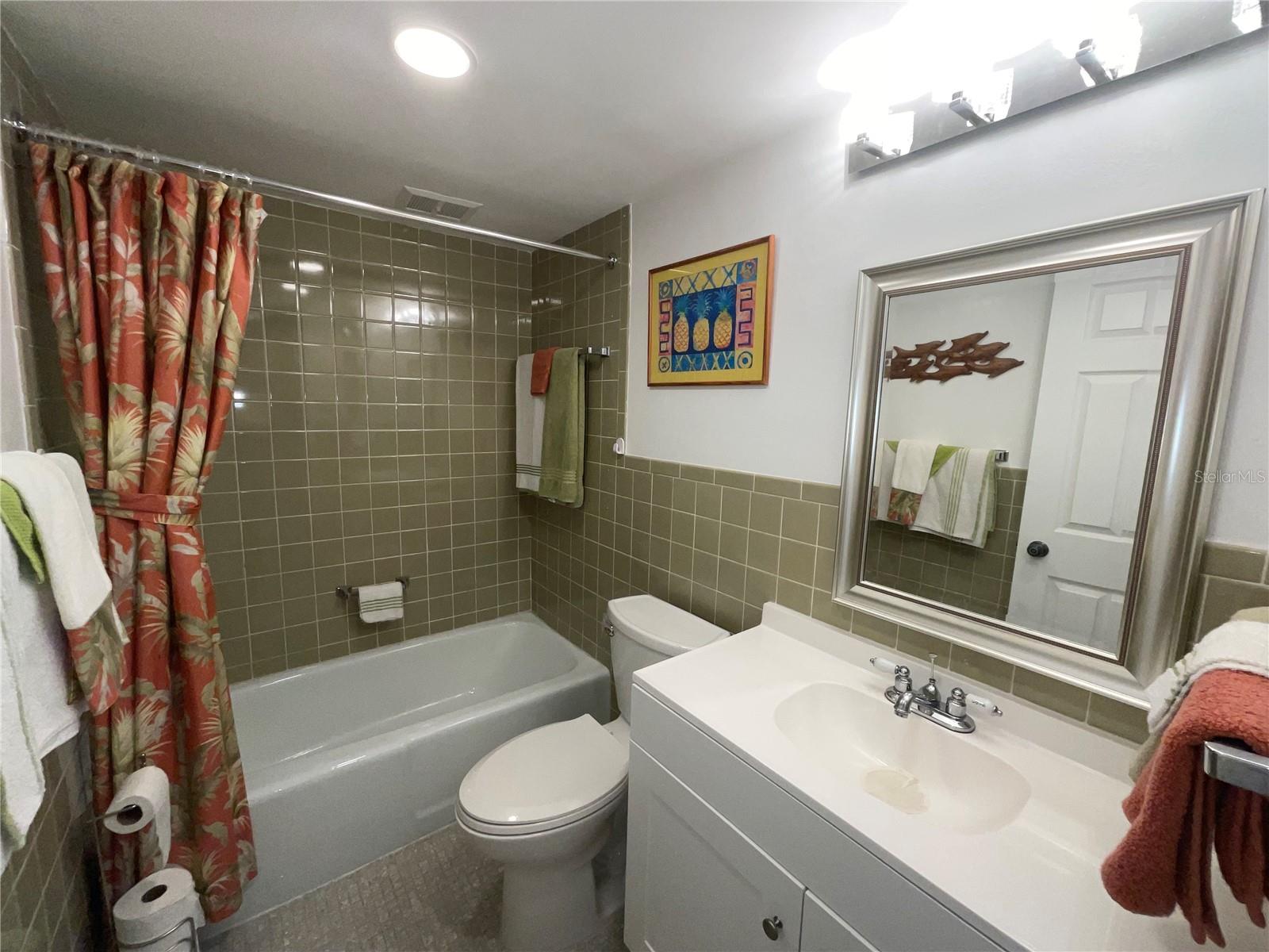 BOCA CIEGA POINT EAST - Residential