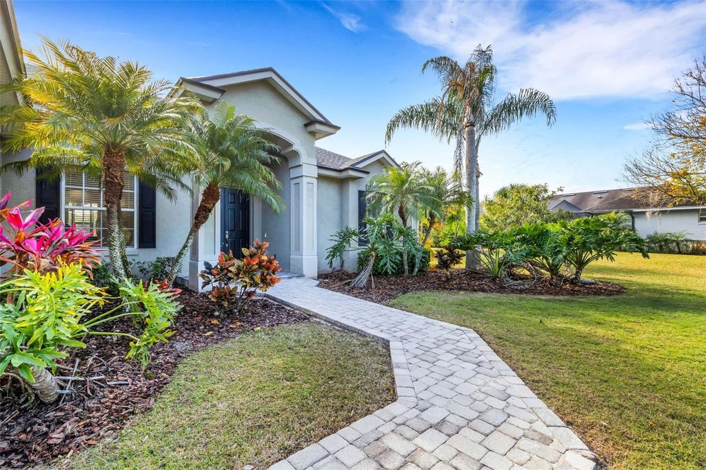 Photo of 828 Whitestone Court, Lakeland, FL 33803 (MLS # L4958108)