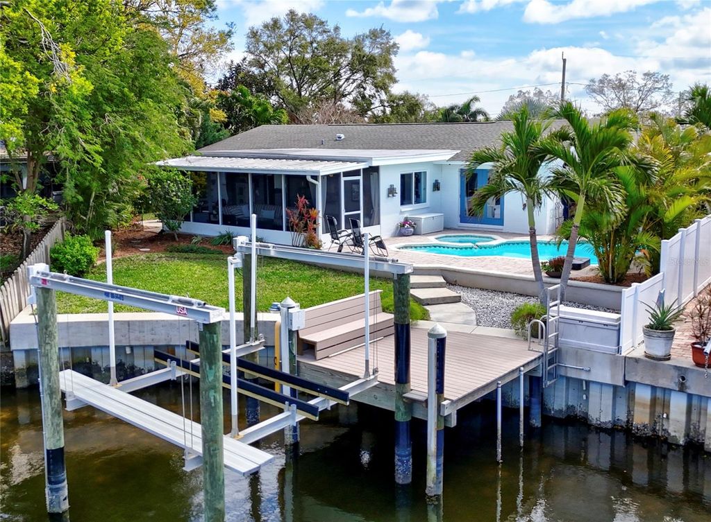 Photo of 1389 47th Avenue NE, St Petersburg, FL 33703 (MLS # TB8443113)