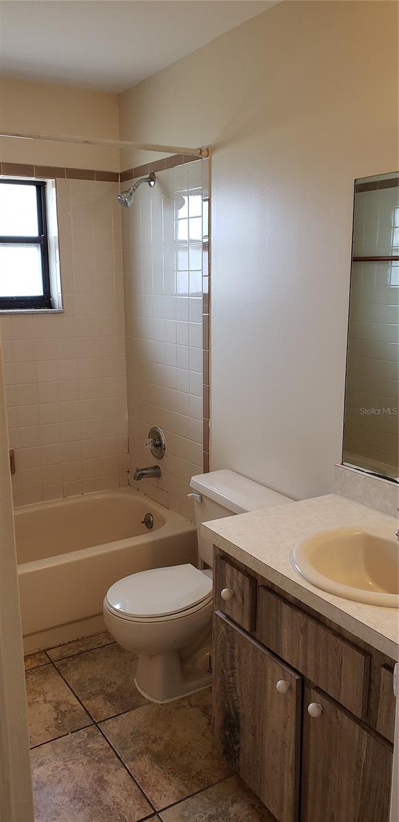 MARION OAKS - Residential Lease