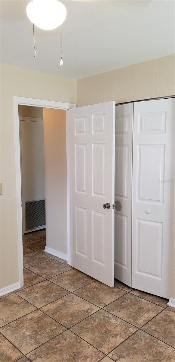 MARION OAKS - Residential Lease