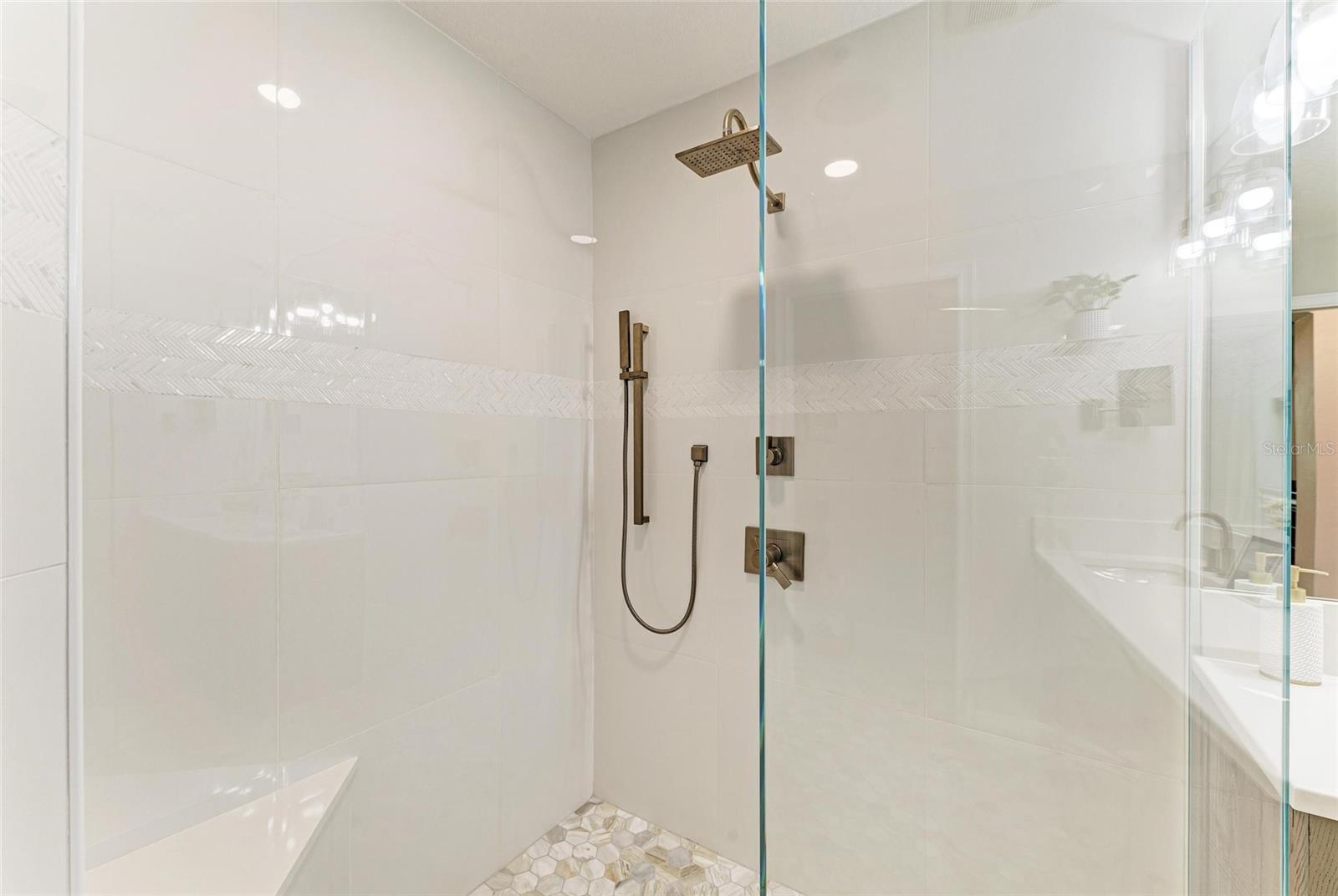 THE MOORINGS AT EDGEWATER - Residential