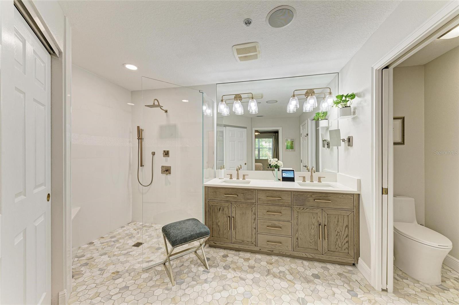 THE MOORINGS AT EDGEWATER - Residential