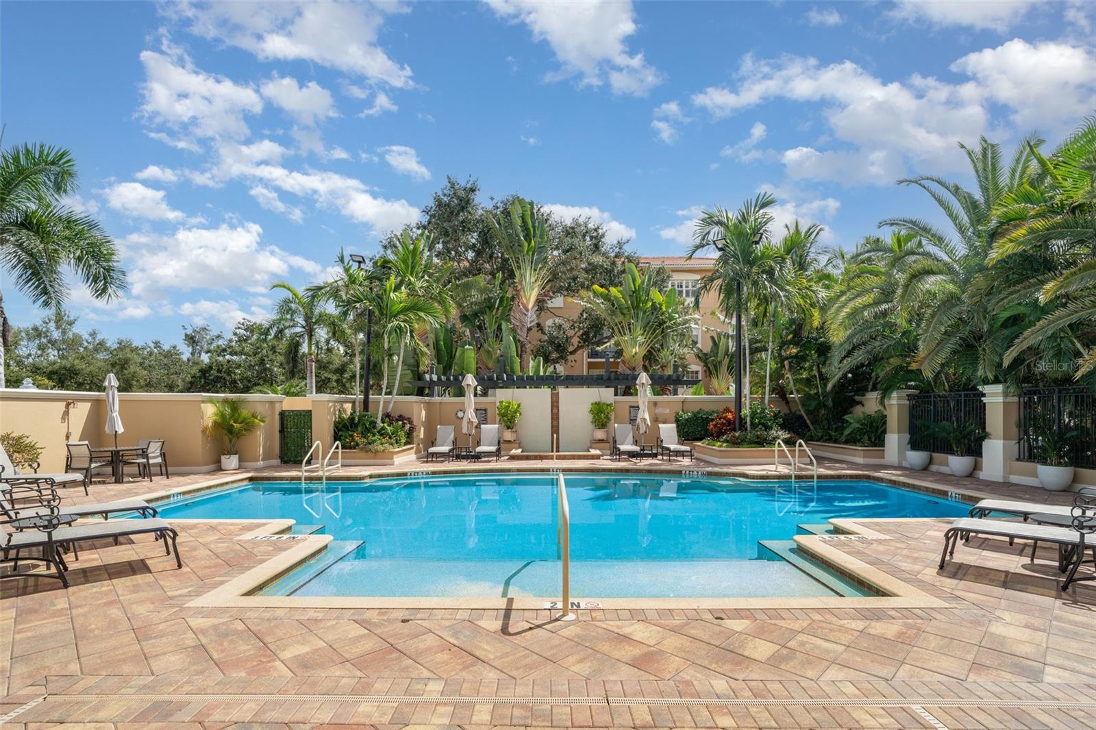 BROADWAY PROMENADE - Residential Lease