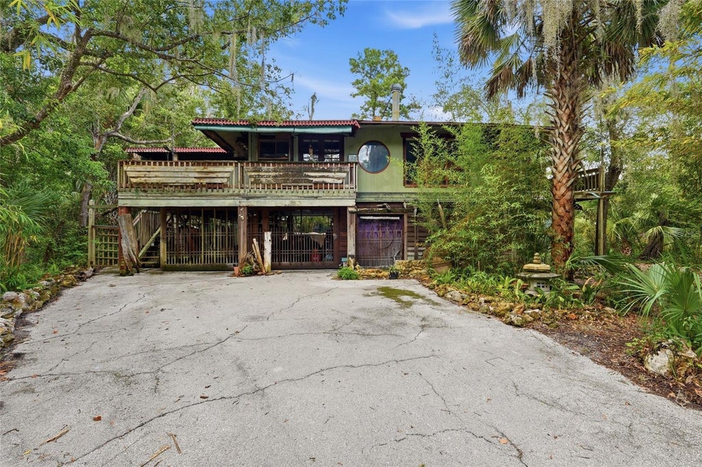 Photo of 504 NE 7th Street, Gainesville, FL 32601 (MLS # GC543030)