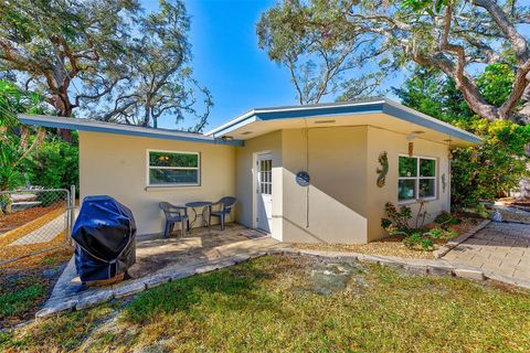 A home in LARGO