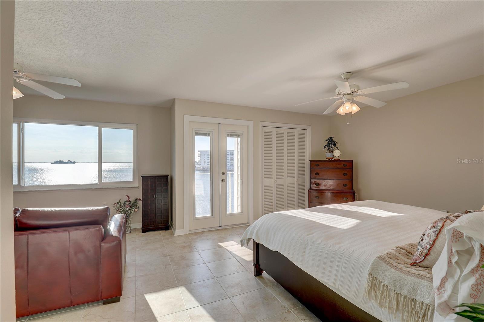 SOUTH PAULA POINT CONDO - Residential