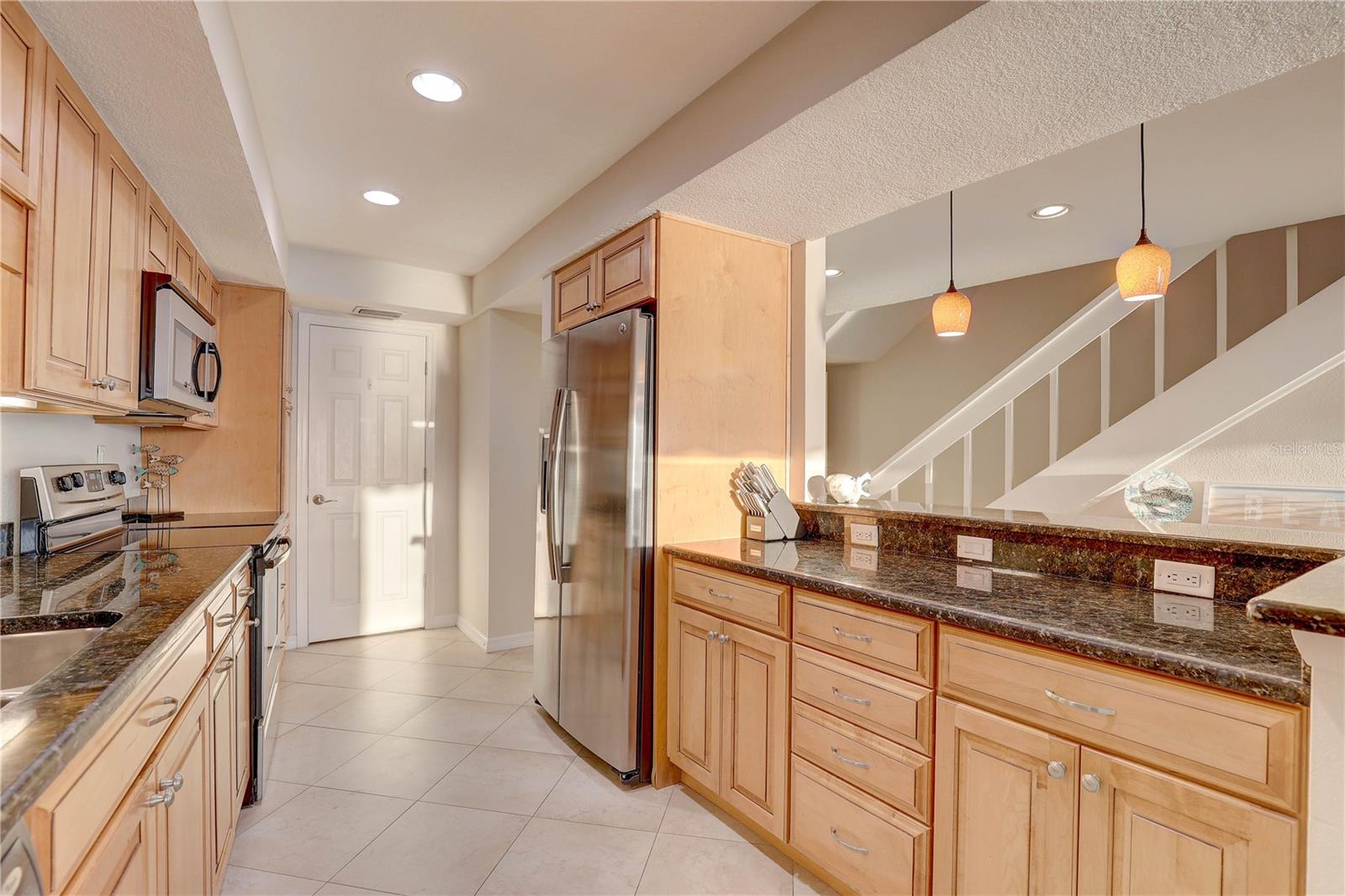 SOUTH PAULA POINT CONDO - Residential