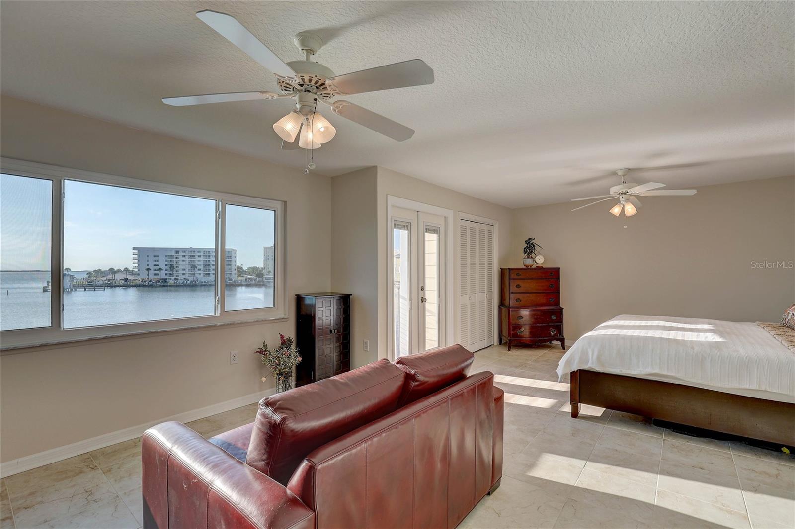 SOUTH PAULA POINT CONDO - Residential