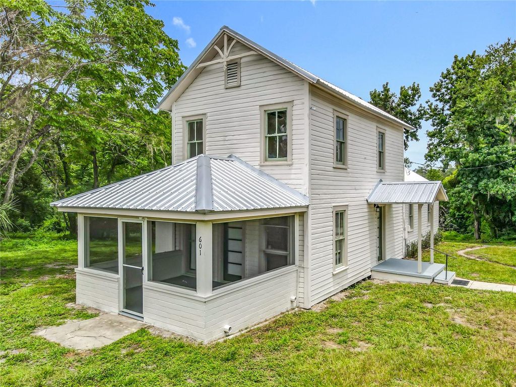 Photo of 601 N Adelle Avenue, Deland, FL 32720 (MLS # V4946203)