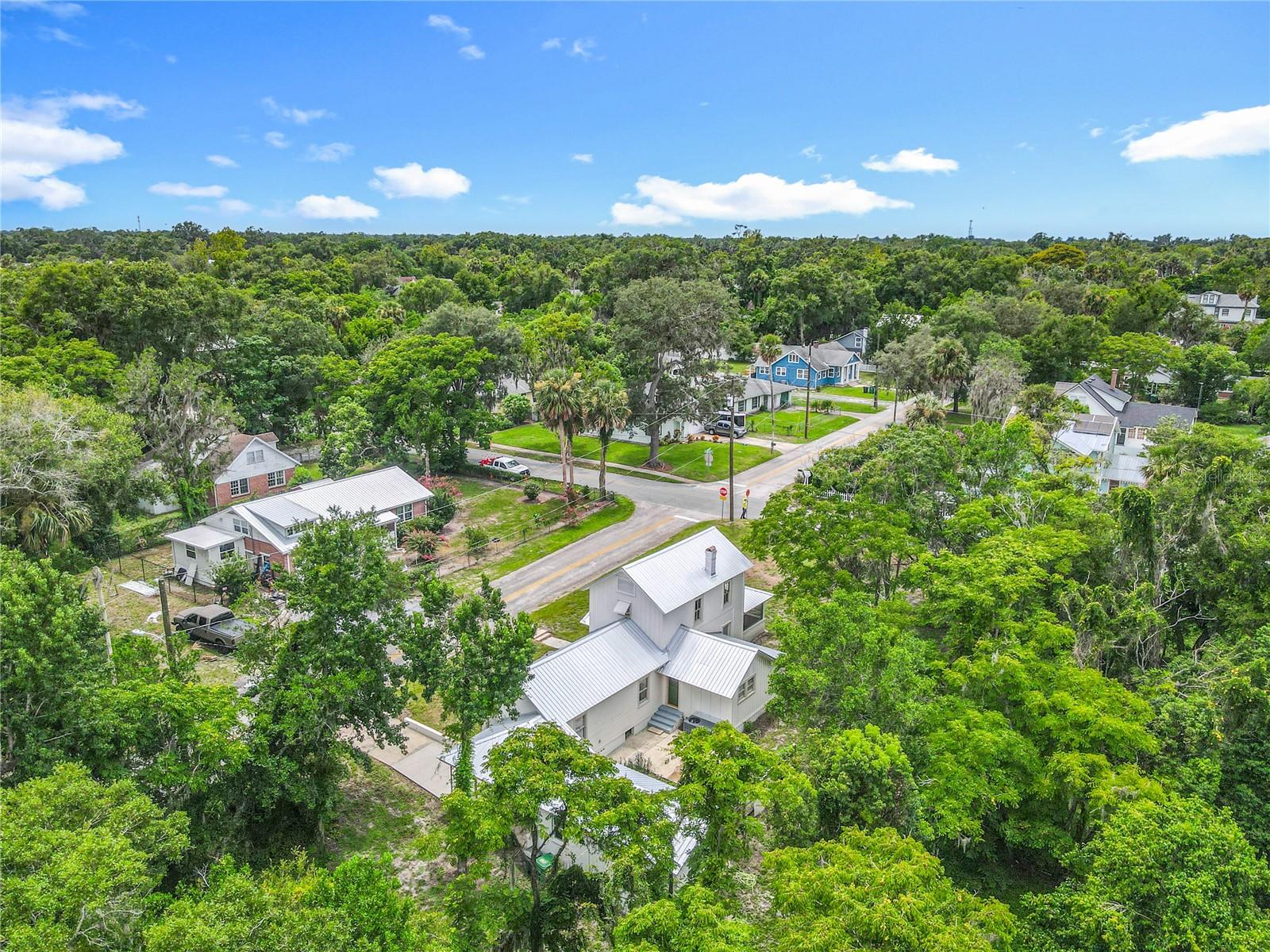 WILSONS BLK 85-86 DELAND - Residential