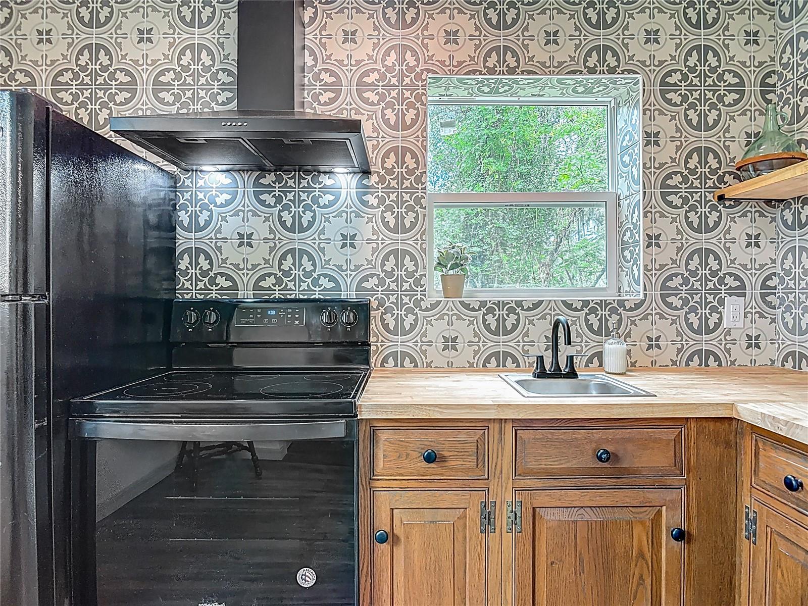 WILSONS BLK 85-86 DELAND - Residential